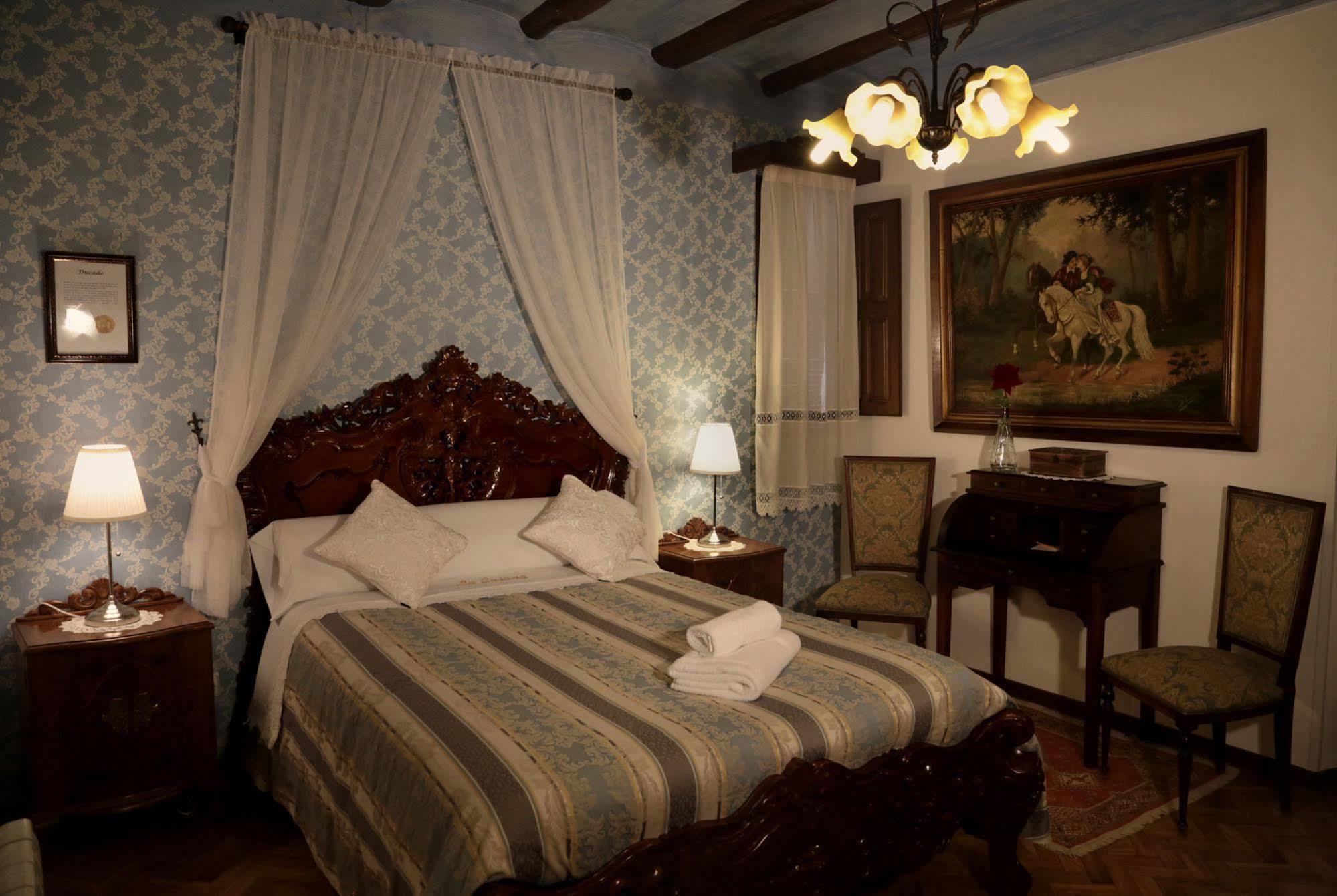 Casa Rural La Casona Urrea de Gaen Kültér fotó